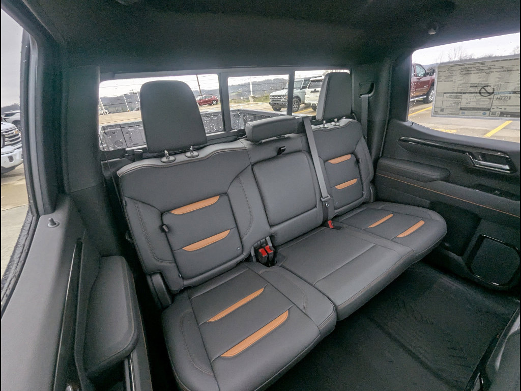 New 2026 GMC Sierra 1500 AT4 w/ AT4 Premium Package AWD/4WD image 17