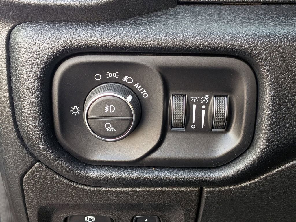 Used 2022 RAM 1500 Laramie w/ Sport Appearance Package image 25