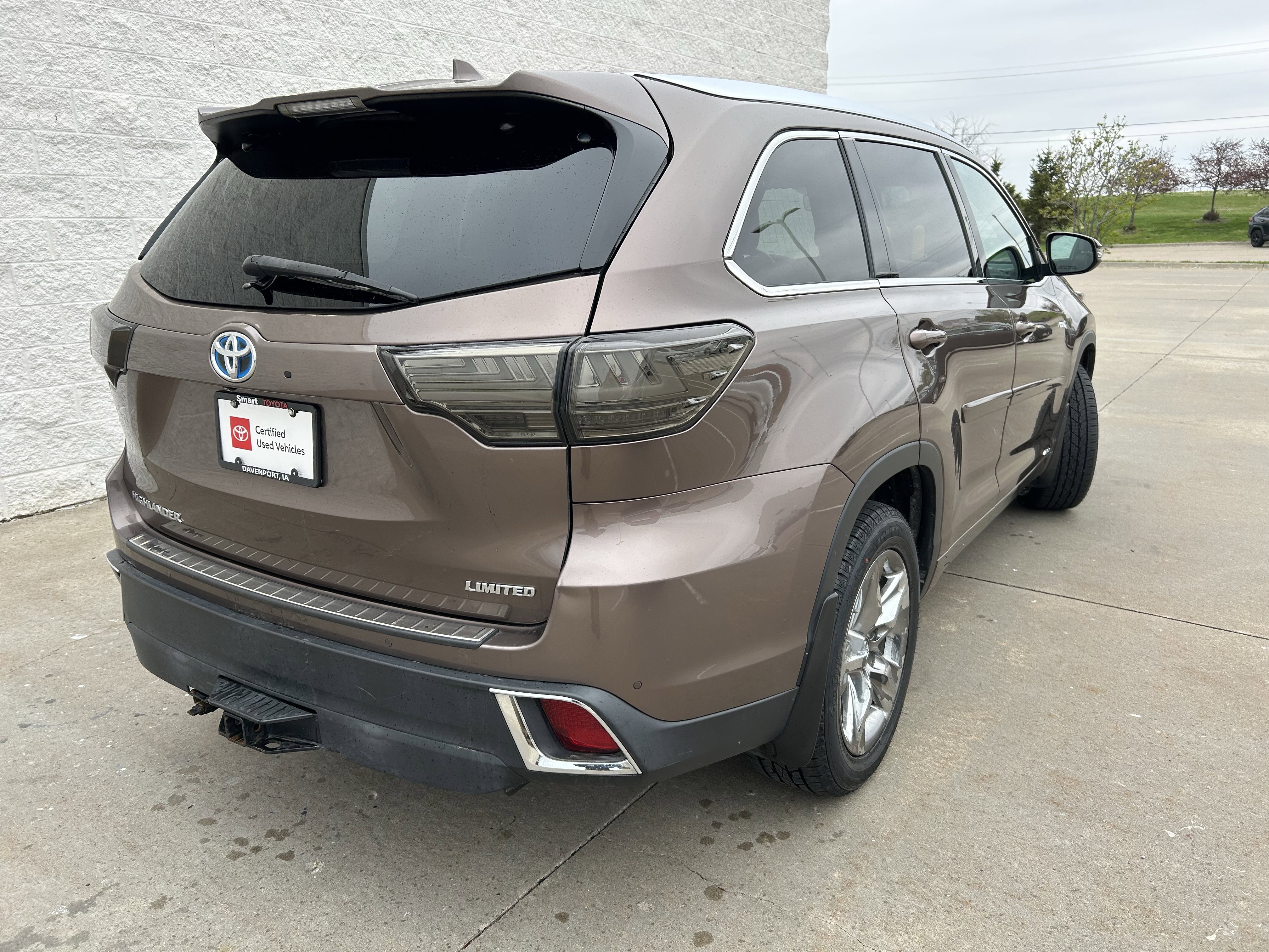 Certified 2018 Toyota Highlander Limited Platinum image 6
