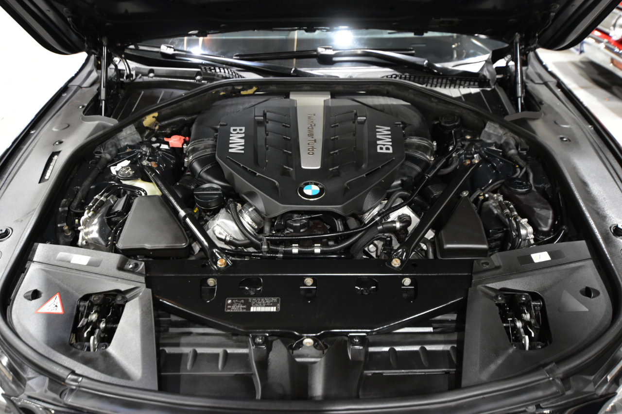 Used 2013 BMW 750i xDrive image 56