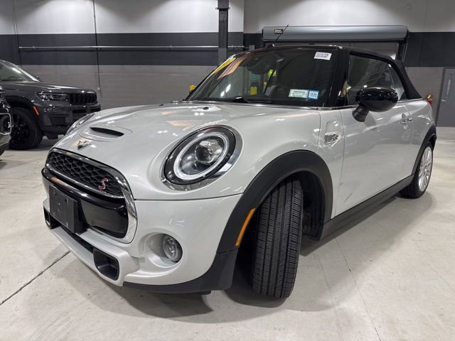 Used 2021 MINI Cooper S w/ Signature Upholstery Package image 3