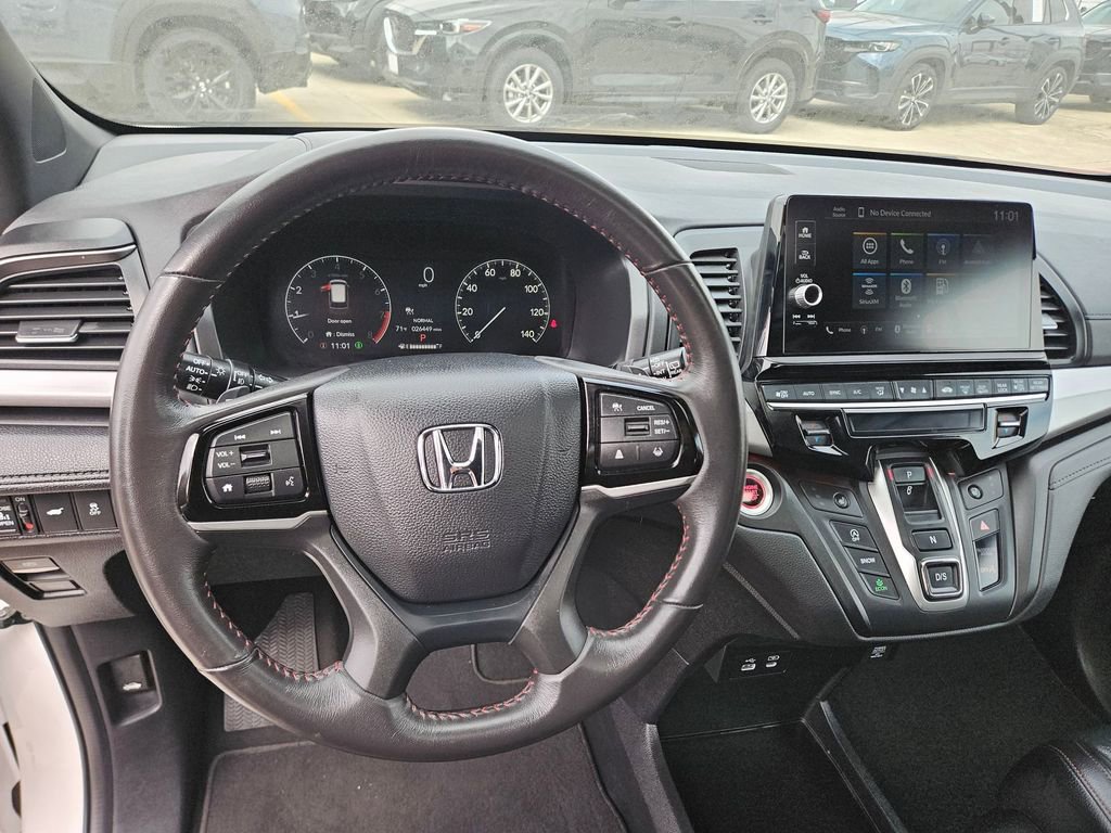 Used 2025 Honda Odyssey Sport-L image 17