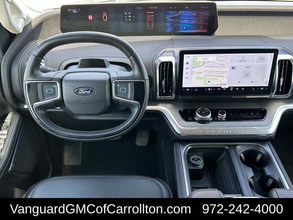 Used 2025 Ford Expedition Max Platinum AWD/4WD image 12