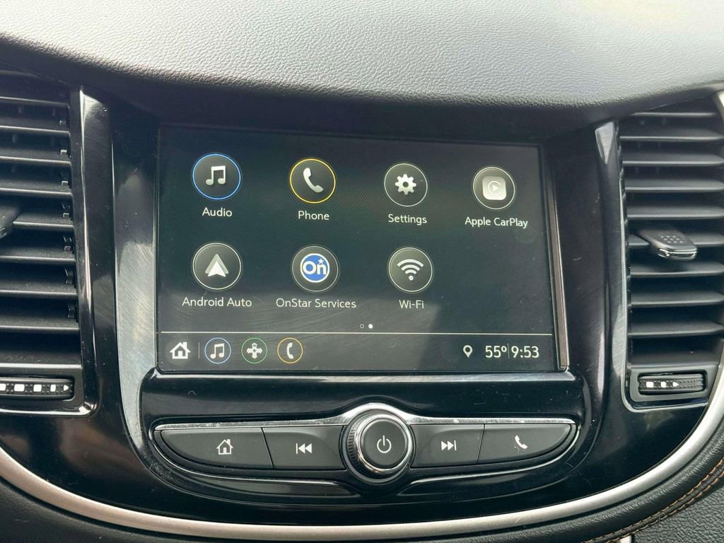 Used 2019 Chevrolet Trax LT w/ Sun & Sound Package FWD image 19