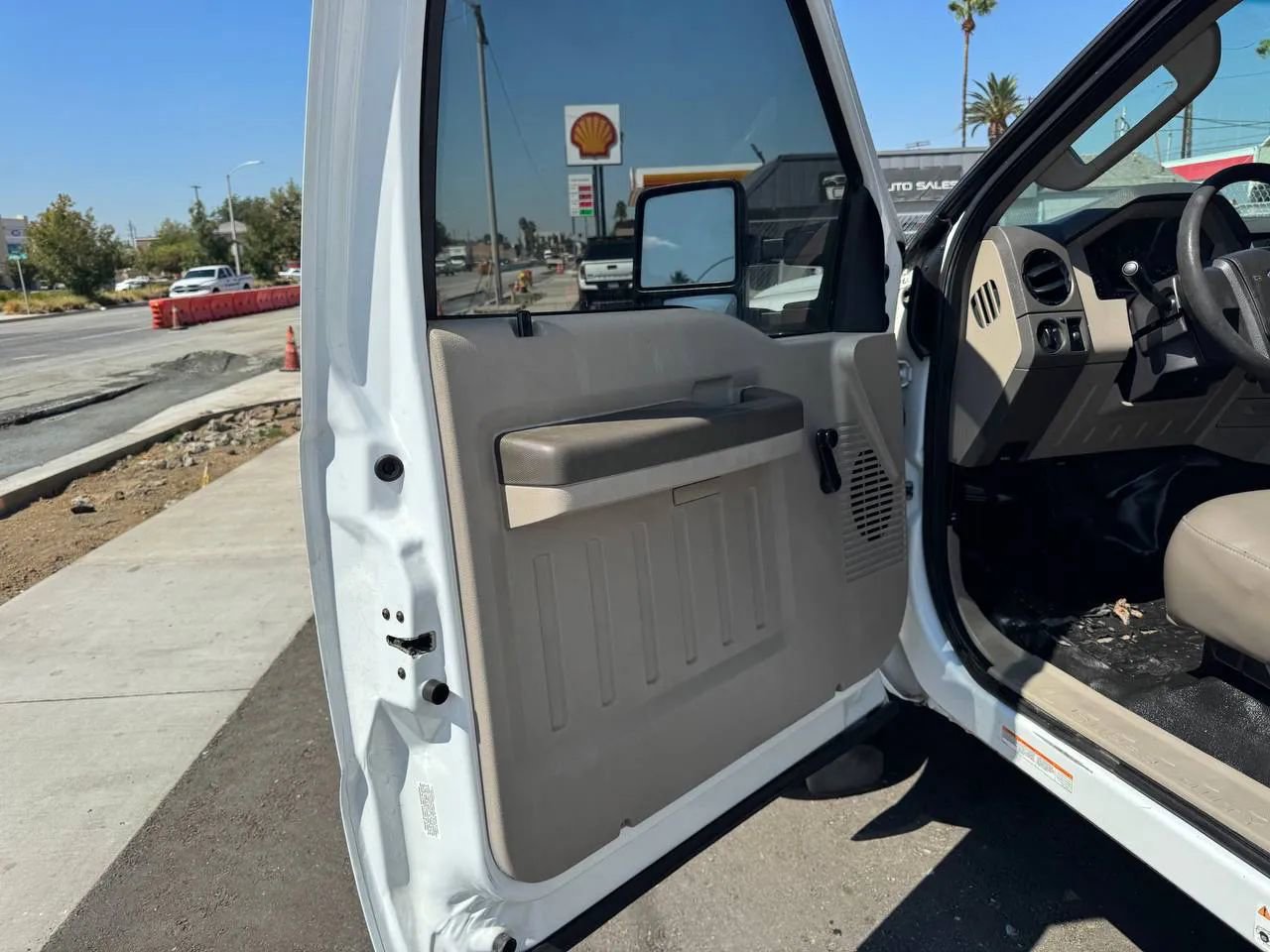 Used 2008 Ford F550 2WD Regular Cab Super Duty image 21
