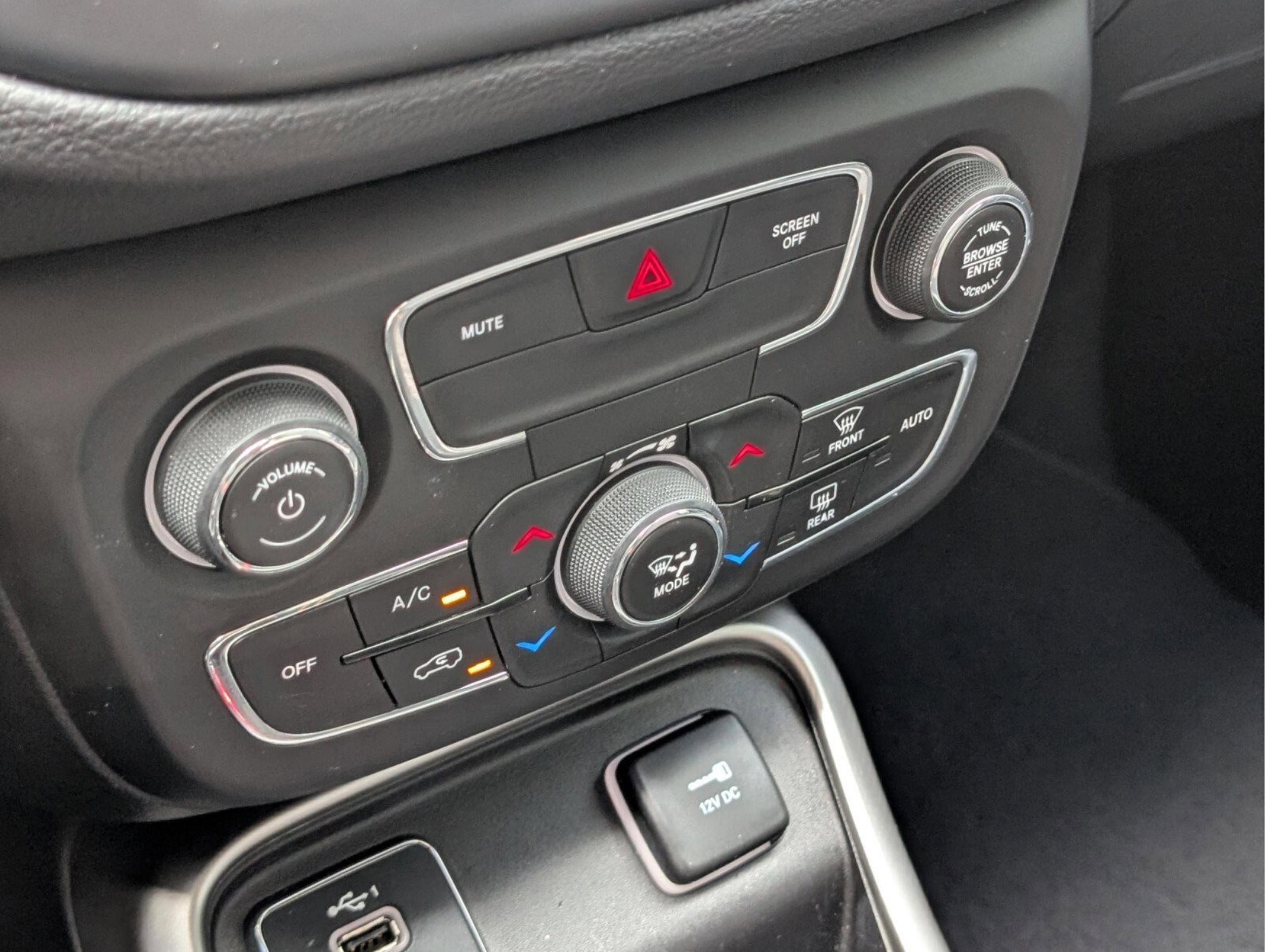 Used 2019 Jeep Compass Latitude image 42