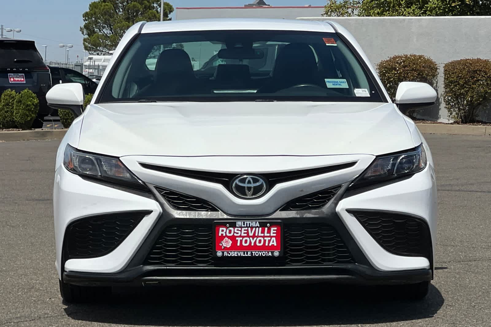 Used 2021 Toyota Camry SE FWD image 10