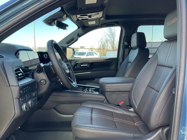 Certified 2026 Chevrolet Suburban High Country w/ Sun And Tow Package AWD/4WD image 2
