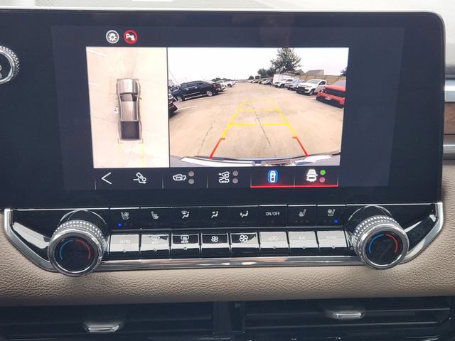 Used 2025 GMC Canyon Denali AWD/4WD image 6