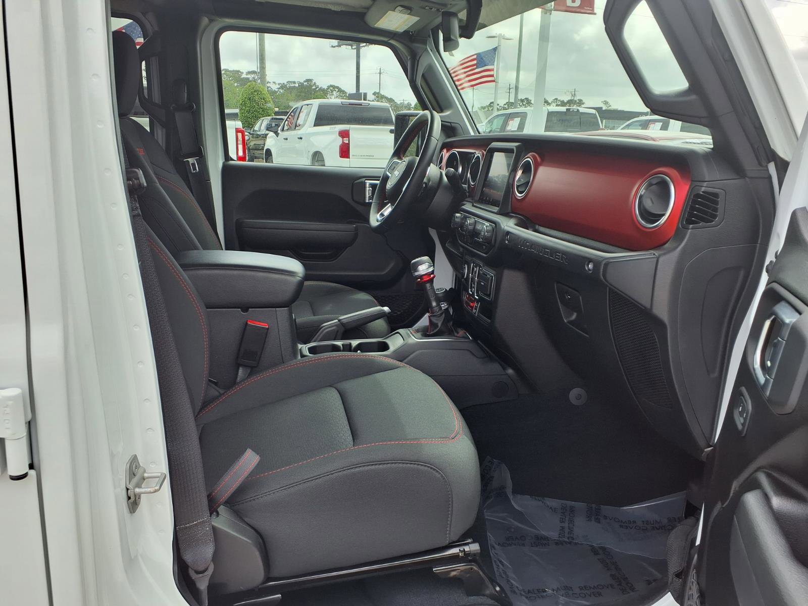 Used 2022 Jeep Wrangler Unlimited Rubicon AWD/4WD image 7