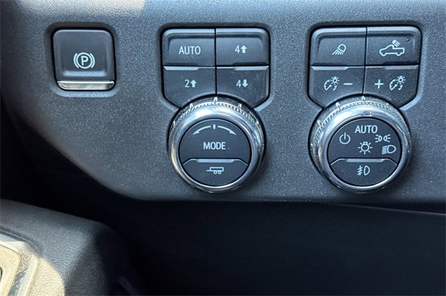 New 2025 GMC Sierra 1500 SLT w/ SLT Premium Package image 31