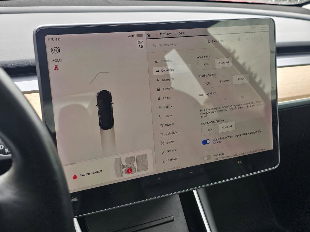 Used 2018 Tesla Model 3 Long Range RWD image 31