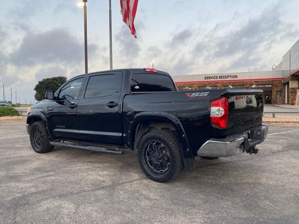 Used 2017 Toyota Tundra SR5 w/ SR5 Upgrade Package RWD image 7