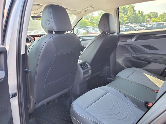 New 2026 Volkswagen Tiguan SE AWD/4WD image 10