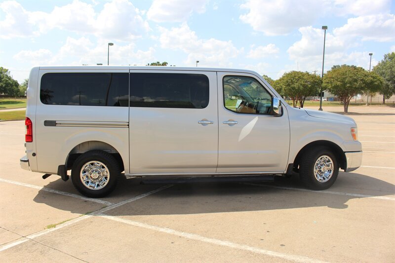 Used 2014 Nissan NV 3500 SL w/ Technology Package RWD image 10