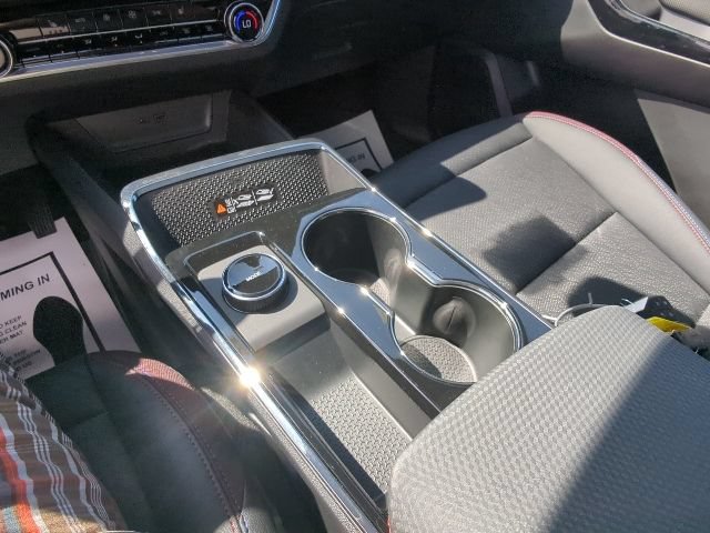 New 2026 Chevrolet Equinox RS w/ Safety and Technology Package FWD image 17