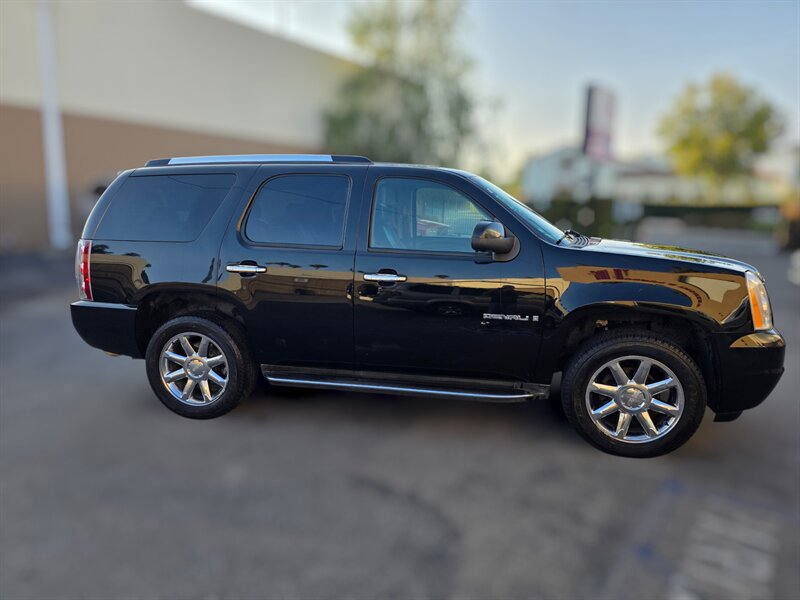 Used 2008 GMC Yukon Denali AWD/4WD image 8