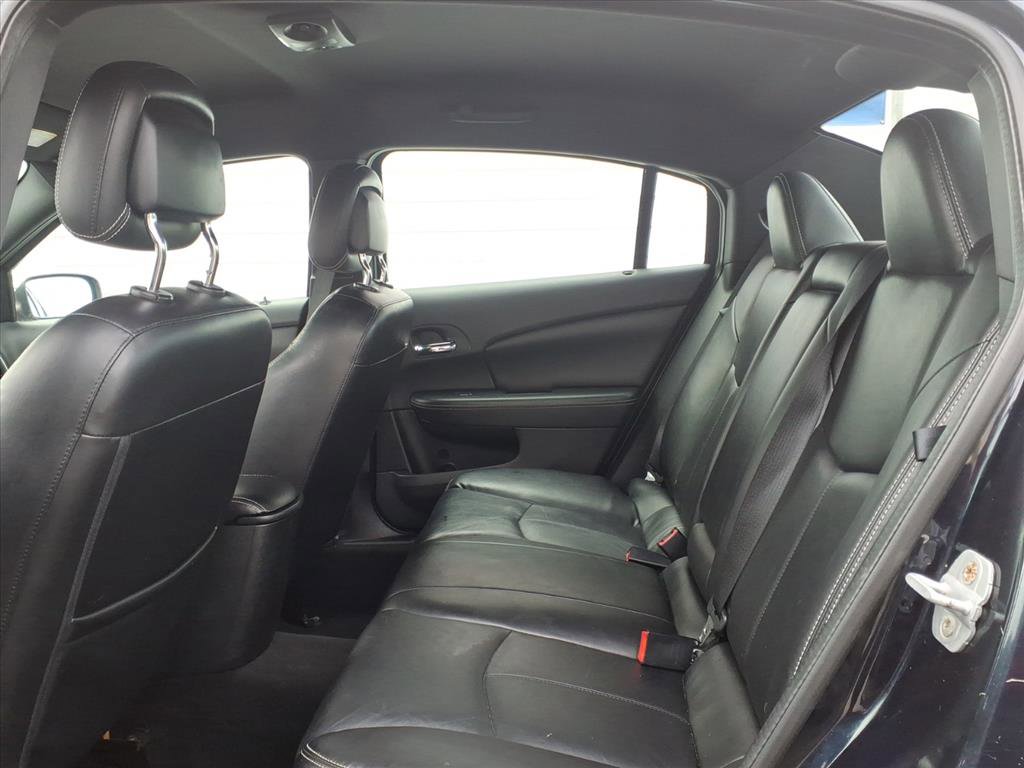 Used 2011 Chrysler 200 Limited image 8