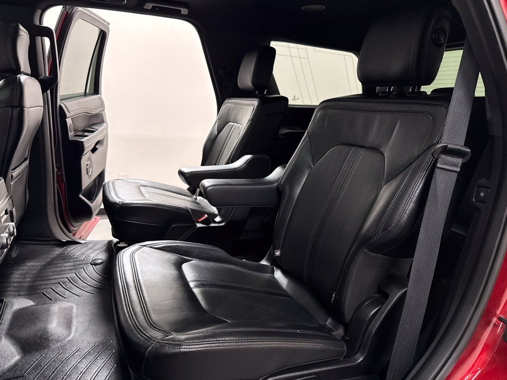 Used 2019 Ford Expedition Limited w/ Driver Assistance Package AWD/4WD image 39