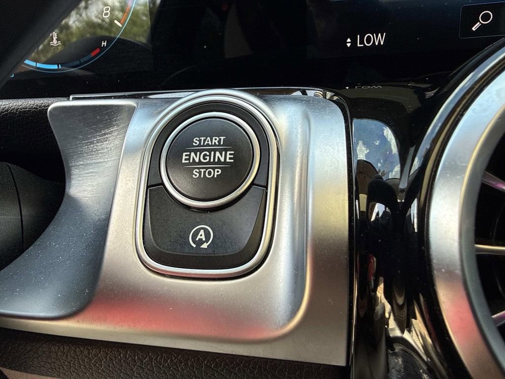 Used 2022 Mercedes-Benz GLB 250 image 36