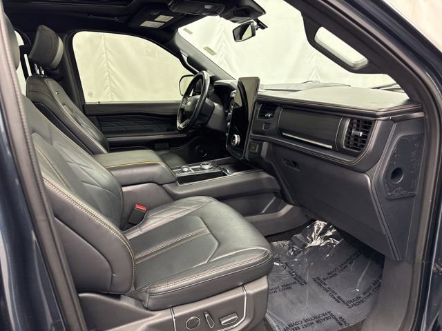 Used 2023 Ford Expedition Platinum image 27