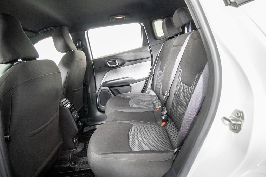 Used 2024 Jeep Compass Sport image 11