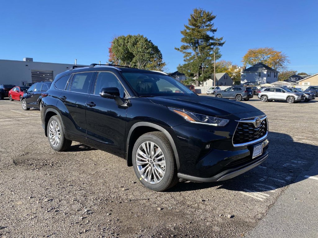 New 2026 Toyota Highlander Platinum