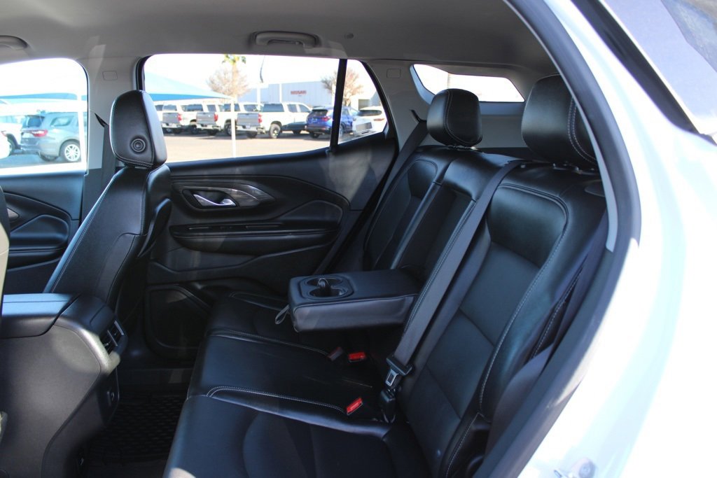 Used 2024 GMC Terrain SLT image 16