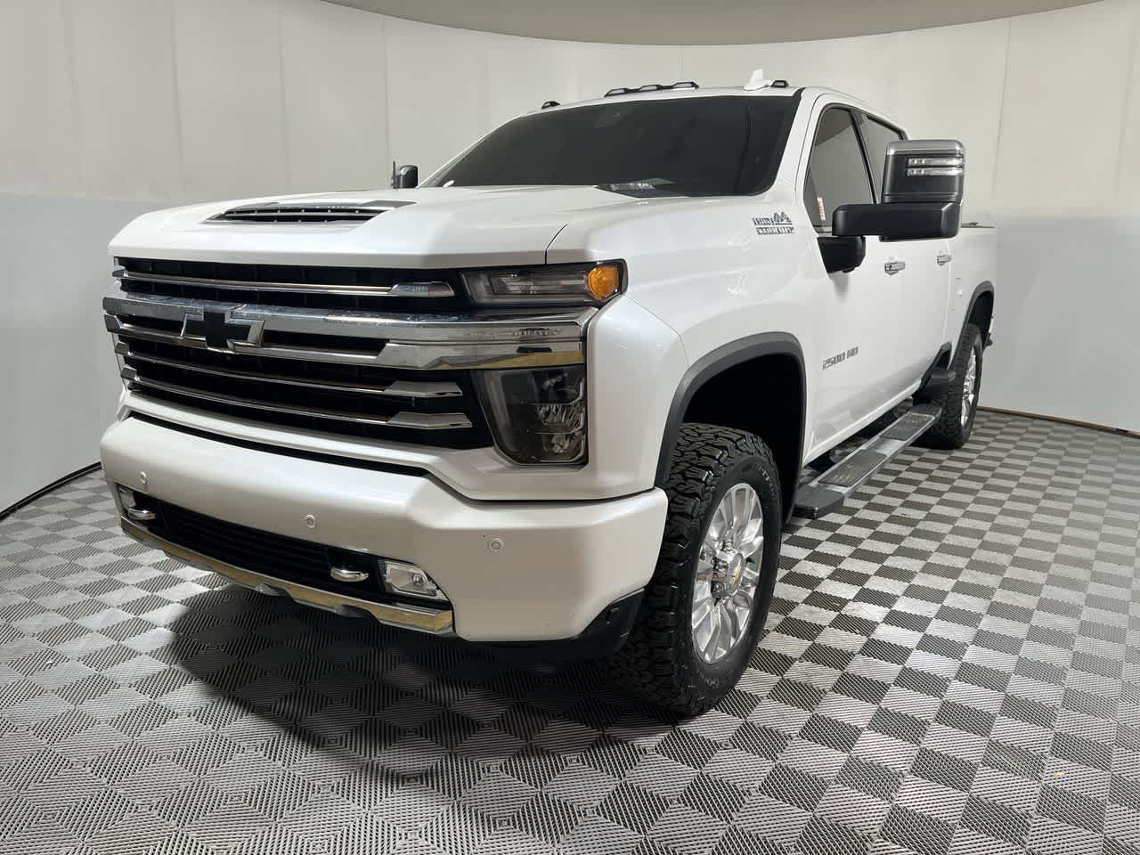 Used 2022 Chevrolet Silverado 2500 High Country w/ LPO, Hitch Package AWD/4WD image 4