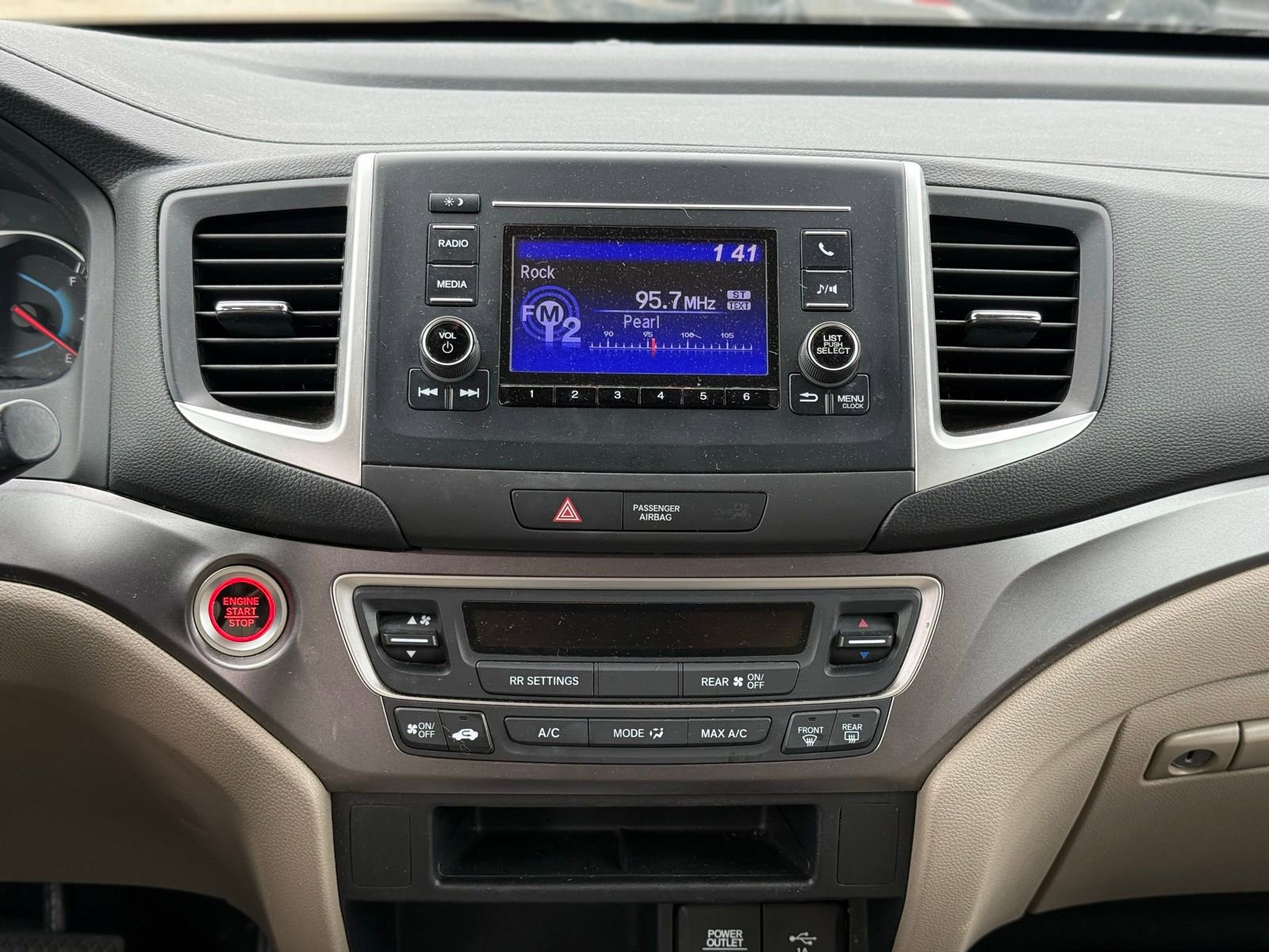 Used 2019 Honda Pilot LX image 18