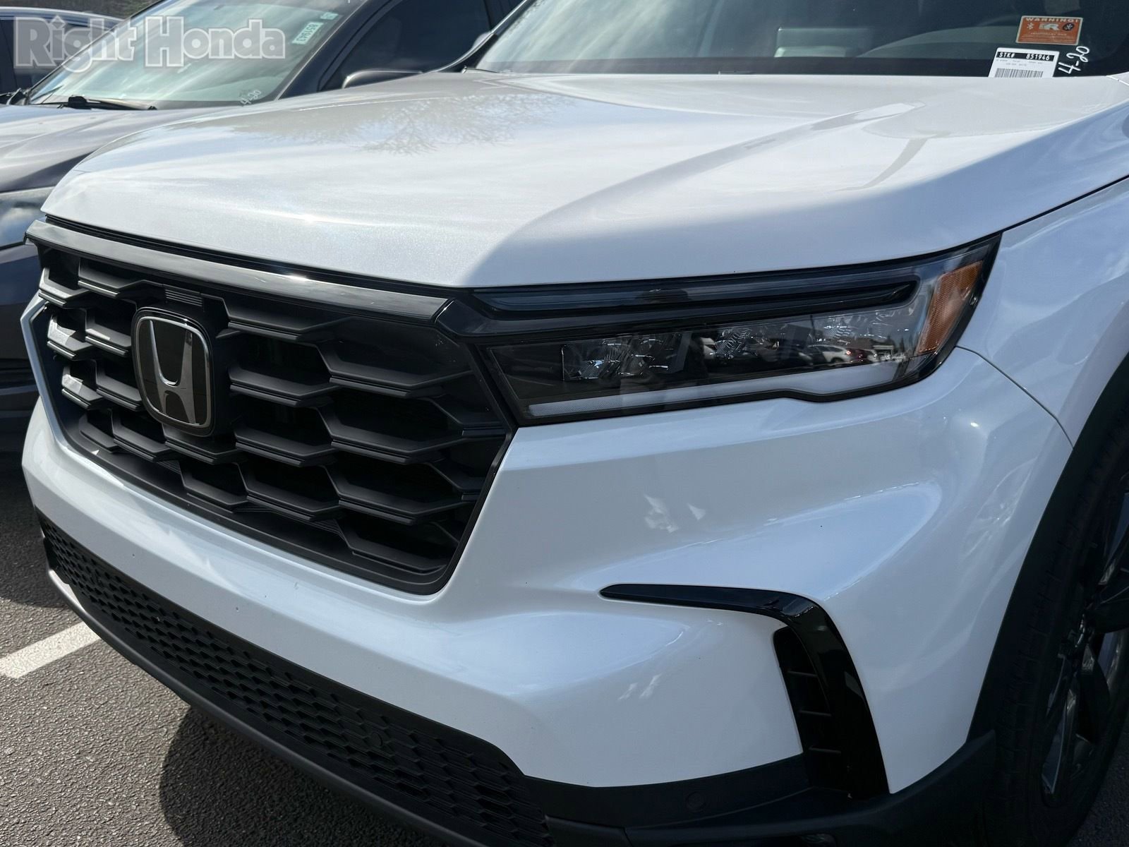 Certified 2025 Honda Pilot Sport image 9