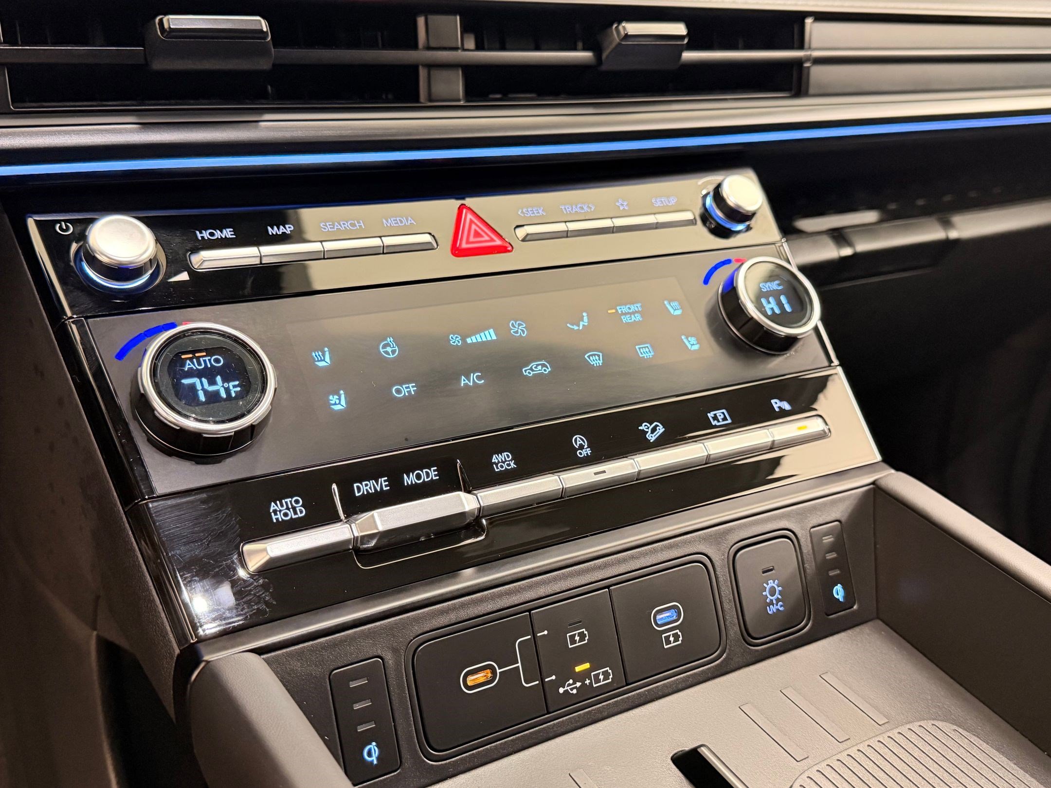 Used 2024 Hyundai Santa Fe Calligraphy image 27