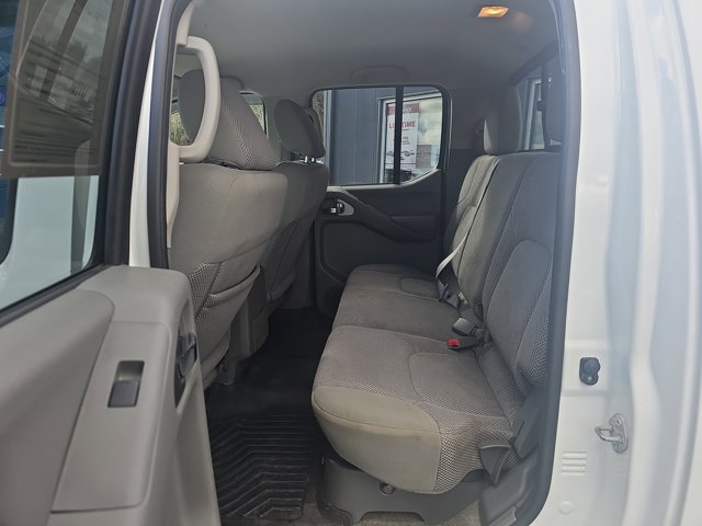 Used 2017 Nissan Frontier SV image 18