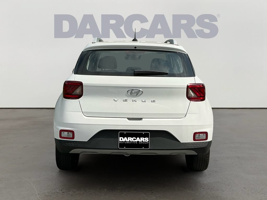 Used 2025 Hyundai Venue SEL FWD image 6