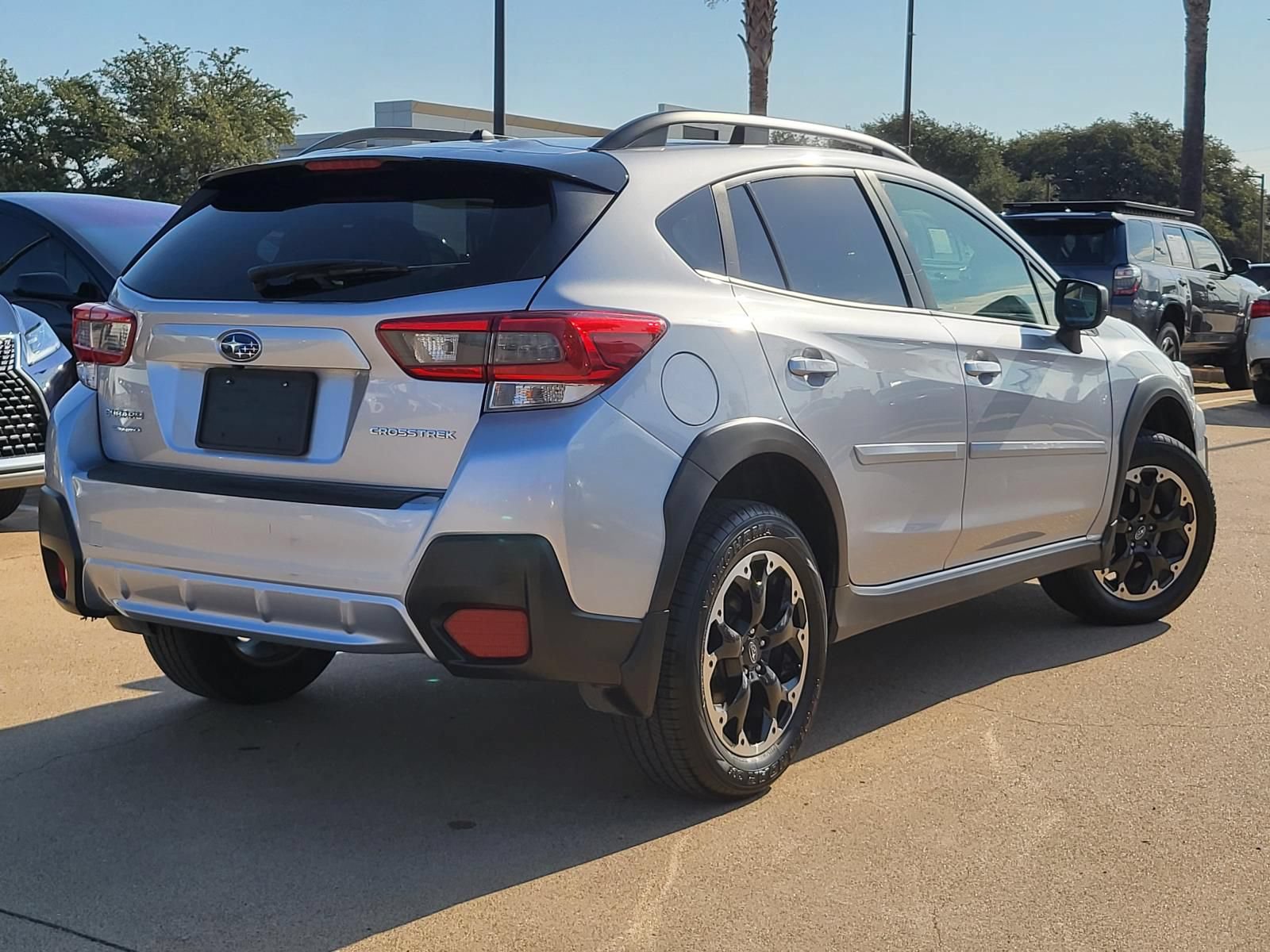 Used 2022 Subaru Crosstrek 2.0i AWD/4WD image 3