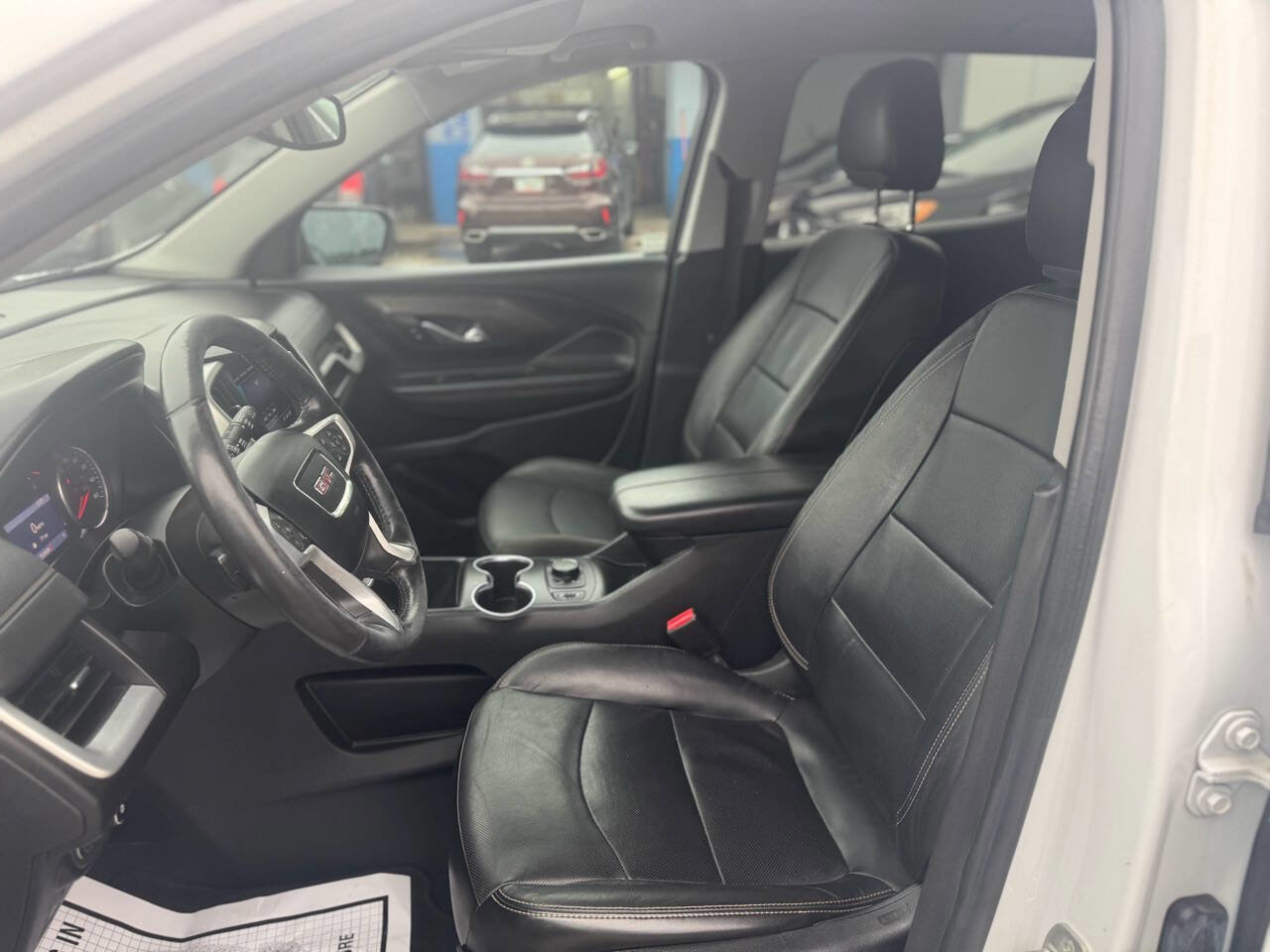 Used 2019 GMC Terrain SLT w/ Preferred Package AWD/4WD image 3