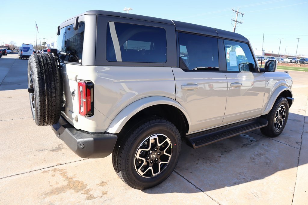 New 2025 Ford Bronco Outer Banks image 21