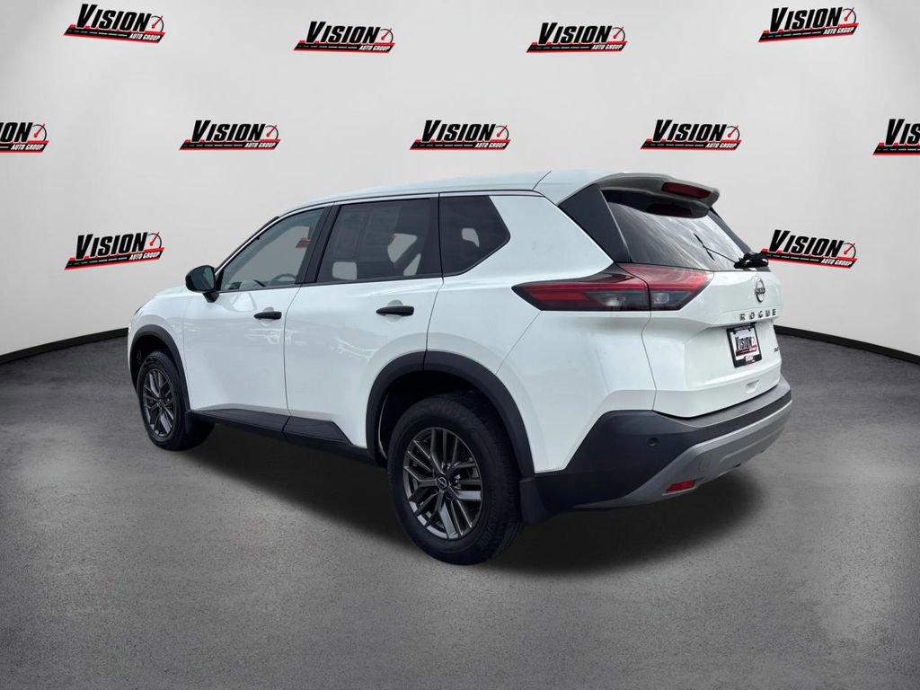 Used 2023 Nissan Rogue S AWD/4WD image 7