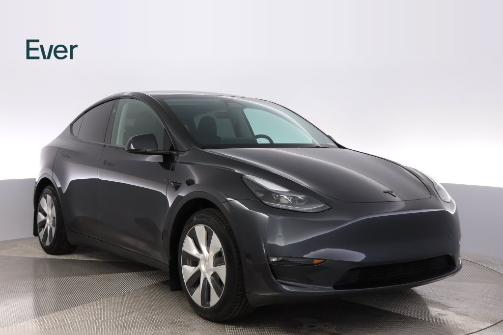 Used 2024 Tesla Model Y Long Range AWD/4WD image 13