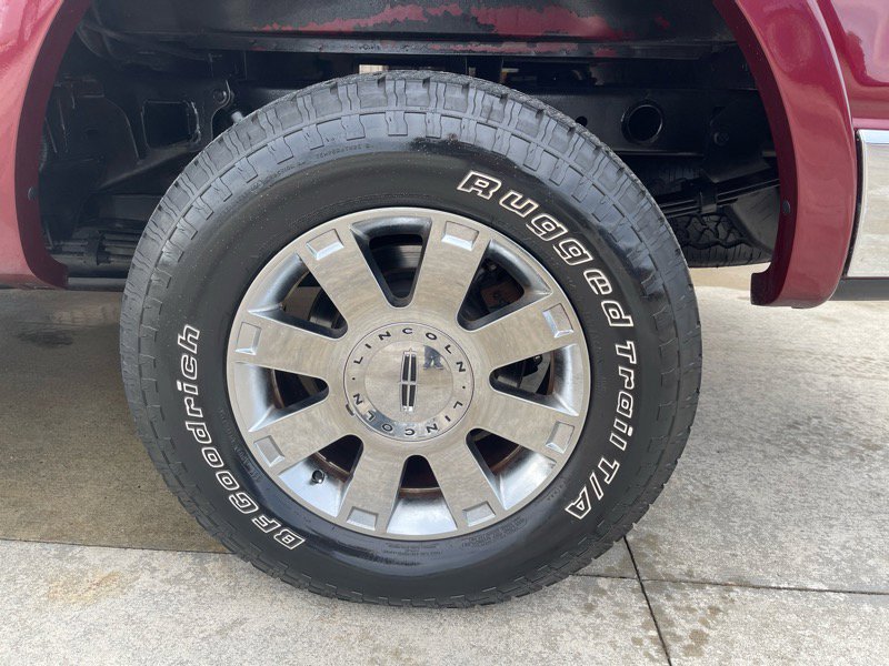 Used 2006 Lincoln Mark LT 4x4 image 16