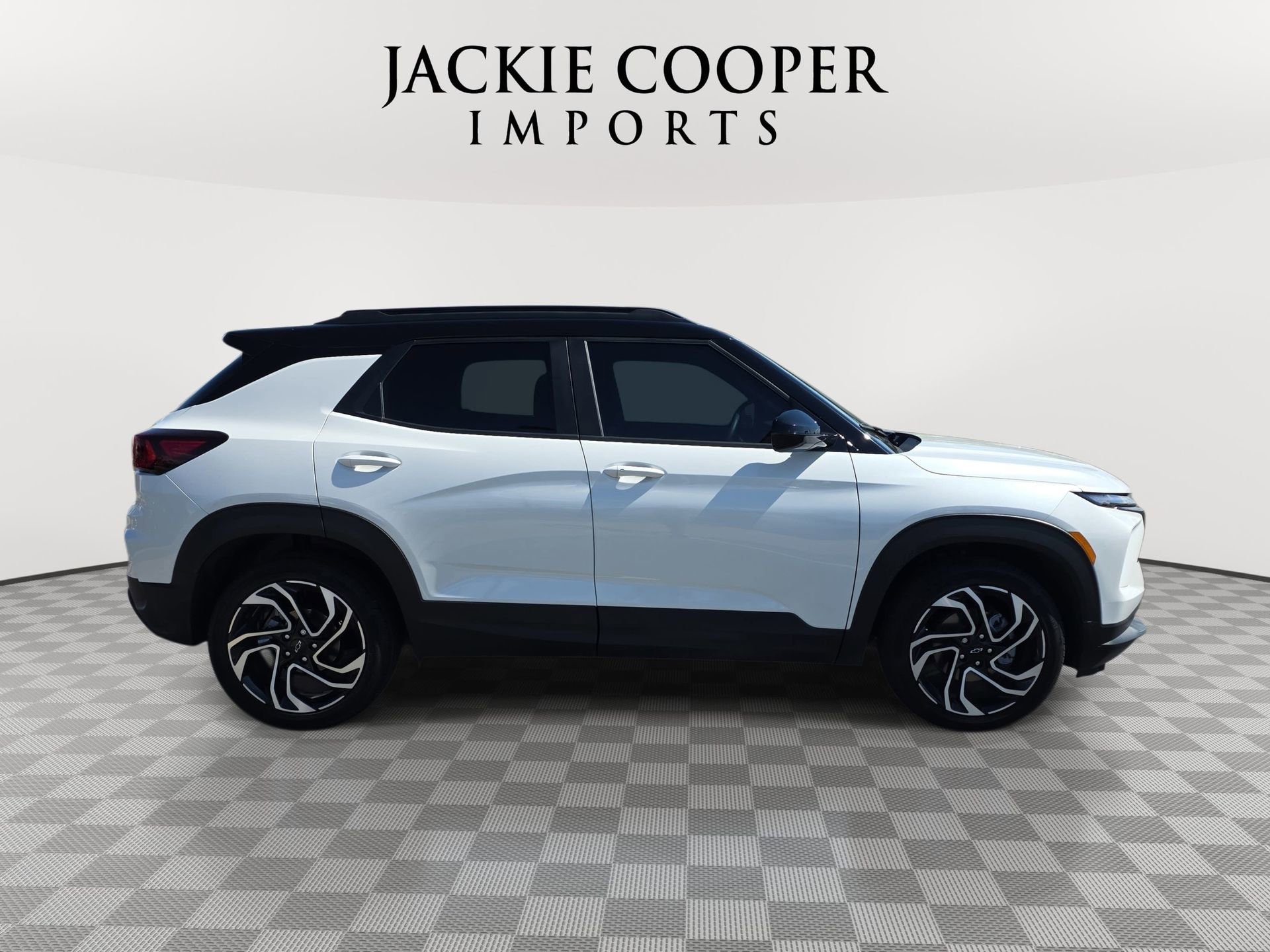 Used 2025 Chevrolet TrailBlazer RS w/ Convenience Package image 4