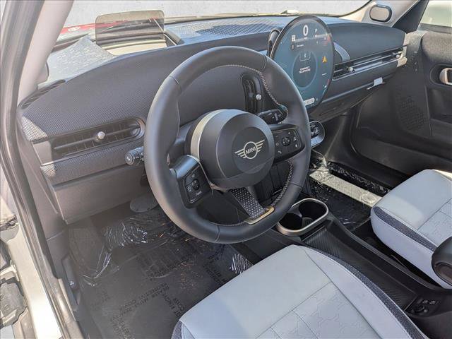 Certified 2025 MINI Cooper 4-Door Hardtop FWD image 10