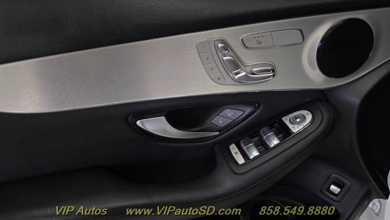 Used 2019 Mercedes-Benz GLC 300 4MATIC image 12