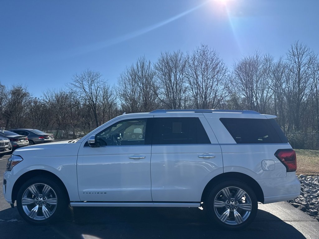 Used 2022 Ford Expedition Platinum image 2