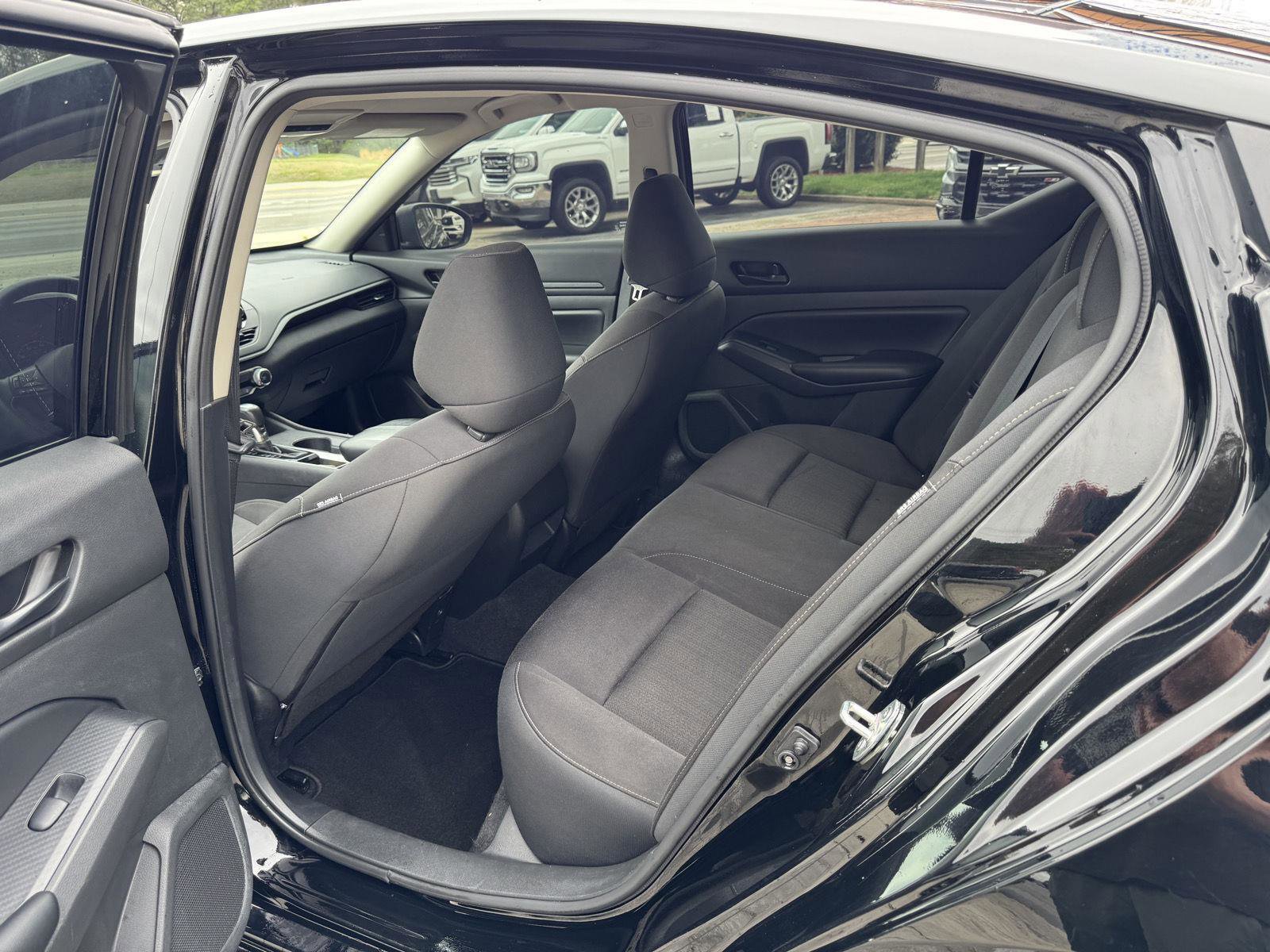 Used 2024 Nissan Altima 2.5 S image 6