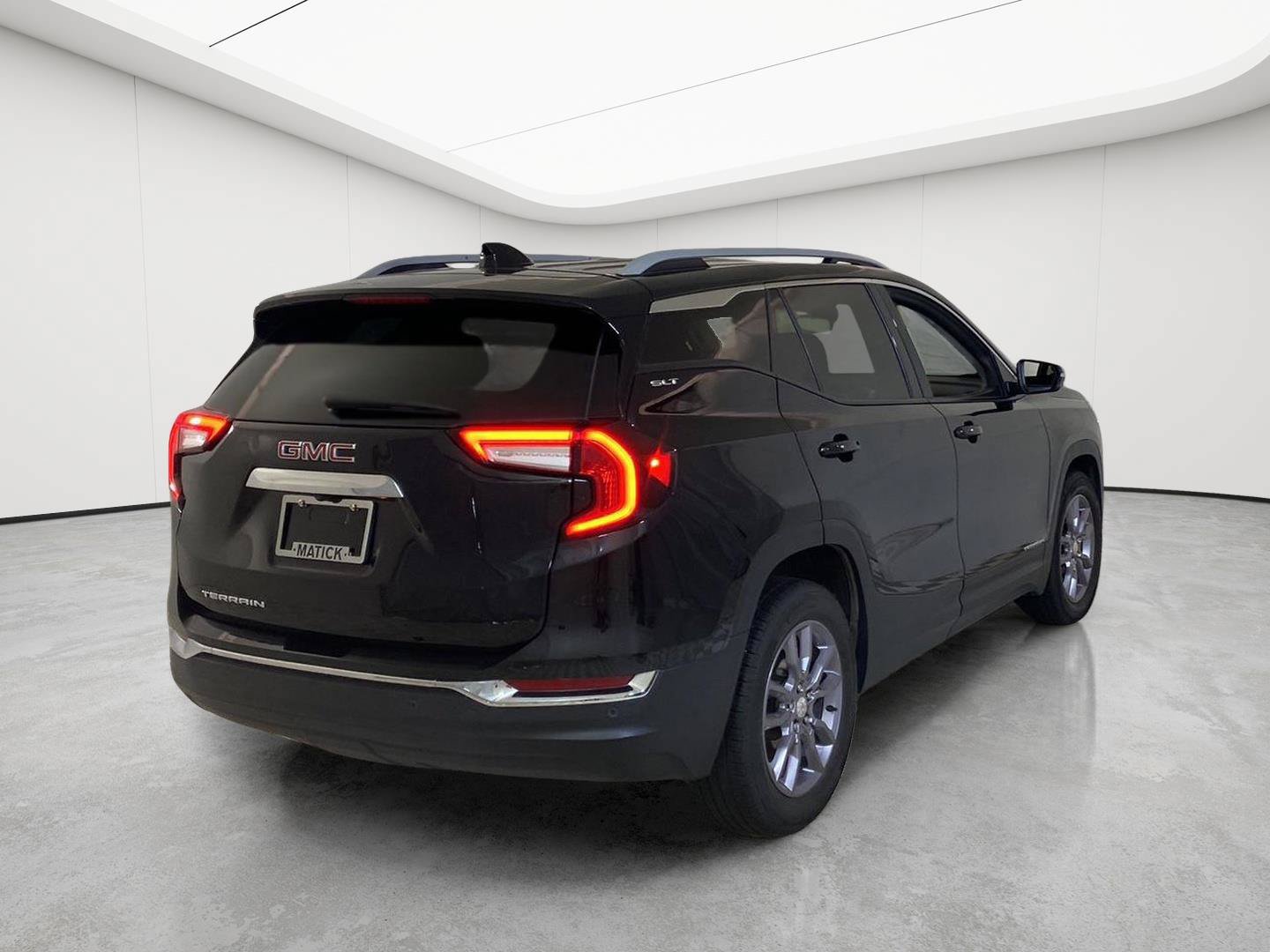 Certified 2023 GMC Terrain SLT w/ LPO, Floor Liner Package FWD image 16