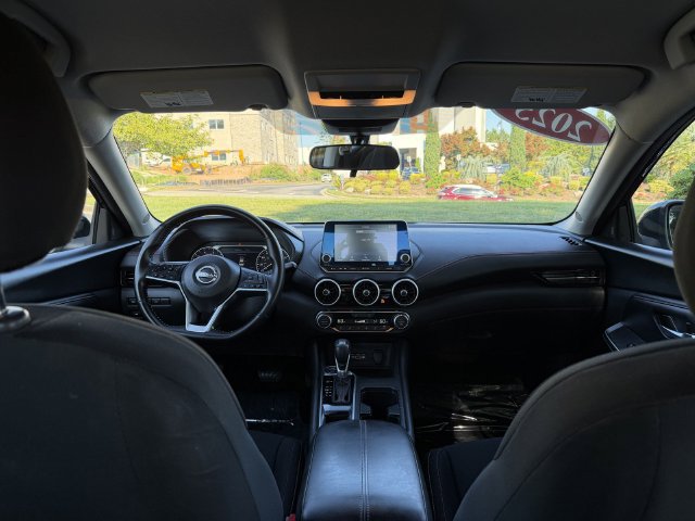 Used 2025 Nissan Sentra SR FWD image 32