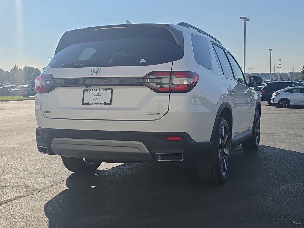 Certified 2025 Honda Pilot Elite image 9