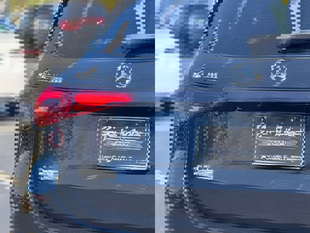 Used 2025 Mercedes-Benz GLC 300 4MATIC image 16