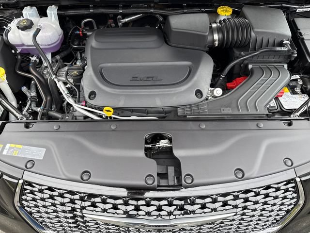 New 2026 Chrysler Pacifica Select AWD/4WD image 28